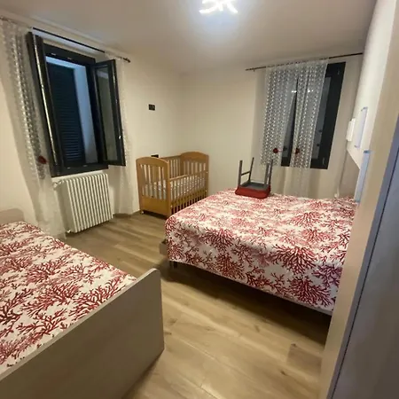 Casa Vacanza Gaudi' Apartment *